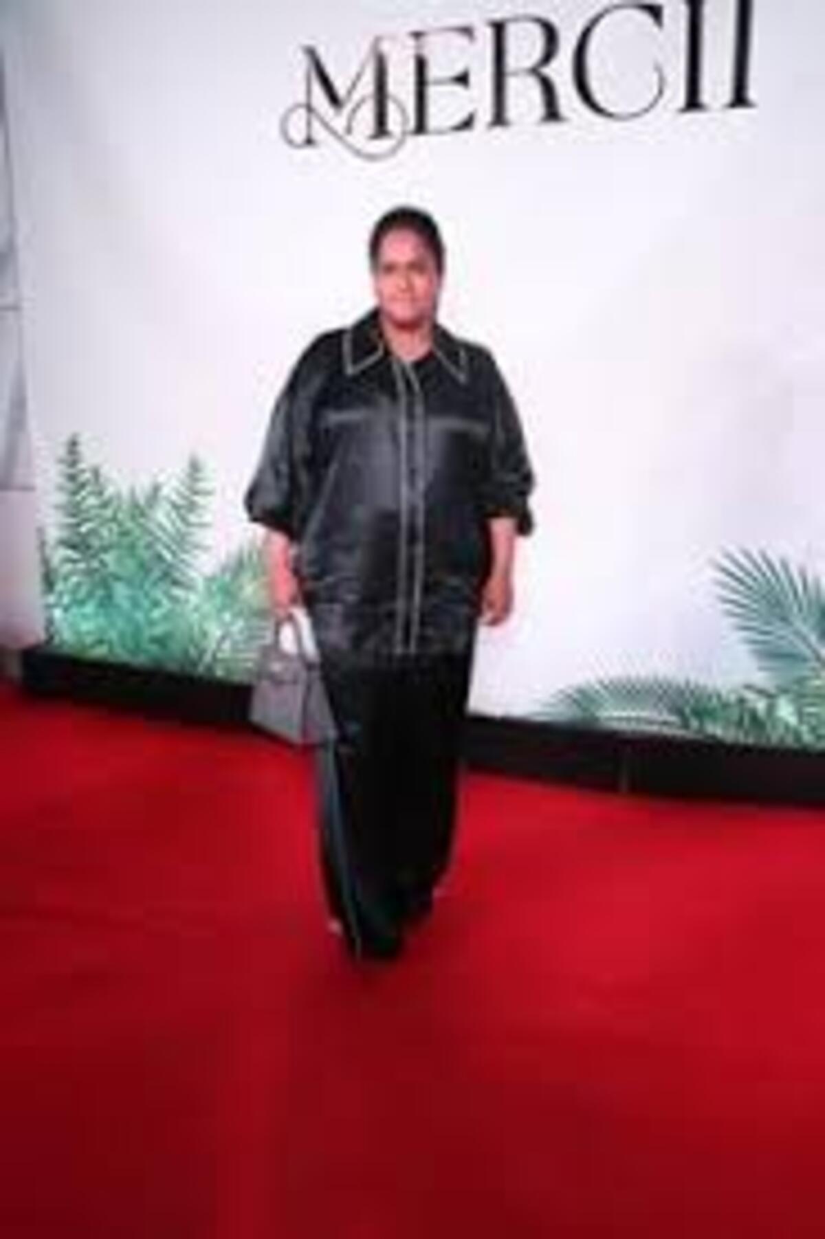 The venture is in collaboration with Anuj Chugh, founder of Richboyz Hospitality, Gaurav Parikh, Varun Chugh, and Ketul Parikh. the restaurant boasts an artificial skylight that transitions with the time of the day- from a bright sunlit atmosphere to a starry night sky. The restaurant is in Santacruz West.